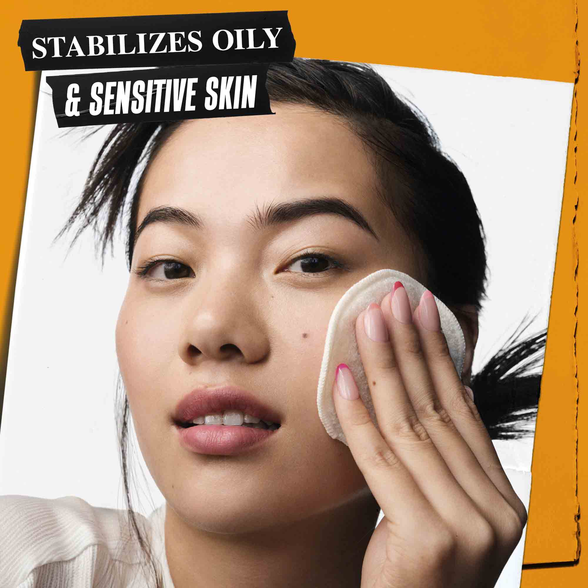 Egy szemely Calendula Herbal-Extract Toner-t visz fel a bőrere. A szoveg hangsulyozza a zsiros es erzekeny bőr stabilizalo kepesseget.